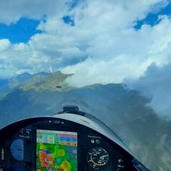 Flugwegposition um 14:07:06: Aufgenommen in der Nähe von 67013 Campotosto, L’Aquila, Italien in 2075 Meter